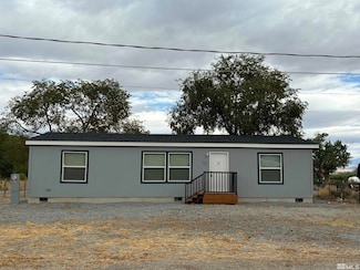 727 River, Yerington, NV 89447