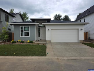 3025 Olympic St, Woodburn, OR 97071