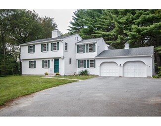 122 Concord St, Carlisle, MA 01741