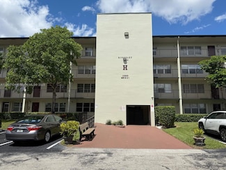 13355 SW 9th Ct Unit 415H, Pembroke Pines, FL 33027