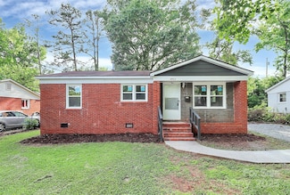 4913 Winchester St, Charlotte, NC 28208