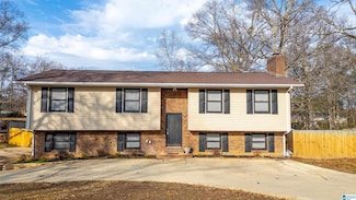 1025 Jo Ann Dr, Anniston, AL 36206