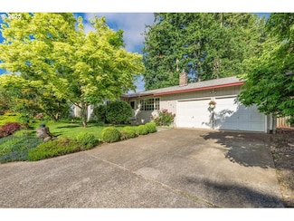 13141 Wassail Ln, Oregon City, OR 97045