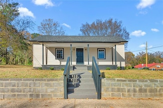 617 Taylor St, Eden, NC 27288