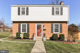 15 Creek Rd, Camp Hill, PA 17011