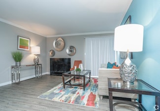 10250 Lands End Dr Unit 108, Houston, TX 77099