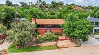 146 Pony Express Trail, Lubbock, TX 79404