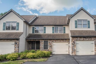 32 Hedge Row Run, Clarks Summit, PA 18411
