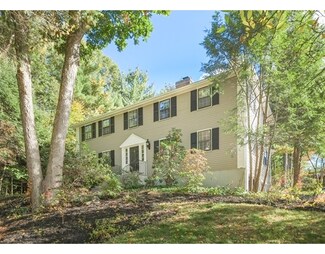 19 Meadowview Rd, Wayland, MA 01778