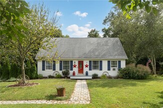 23 Colonial Dr, Westerly, RI 02891
