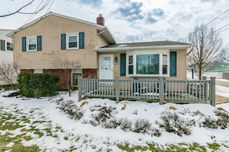 7452 Larkspur Dr, Mentor On the Lake, OH 44060