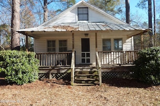 1895 Streets Ferry Rd, Vanceboro, NC 28586