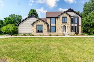 56259 Schoenherr Rd, Shelby Township, MI 48315