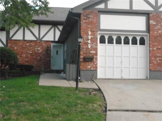 9949 Edelweiss Cir, Shawnee, KS 66203