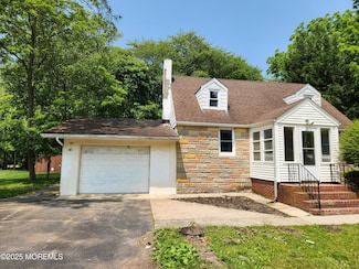 41 Willow Ave, Howell, NJ 07731
