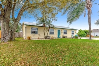 416 SW Bradshaw Cir, Port Saint Lucie, FL 34953