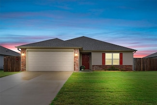 829 S Katlyn Dr, Siloam Springs, AR 72761