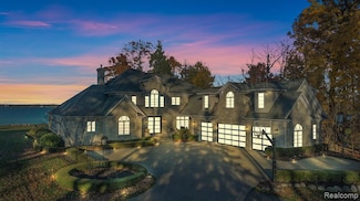 4326 Commerce Rd, West Bloomfield Township, MI 48324