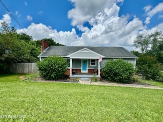 1109 Bradshaw Garden Rd, Knoxville, TN 37912