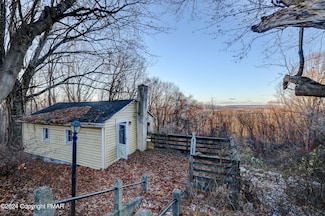 524 Paxinosa Rd E, Easton, PA 18040