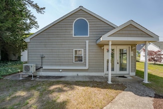 611 1st St, Somers Point, NJ 08244