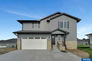 5949 S 94th St, Lincoln, NE 68526