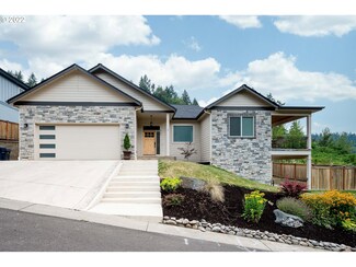 2762 Blue Spruce Dr, Eugene, OR 97405