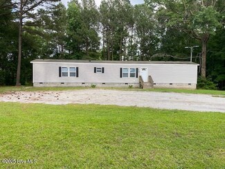 15049 Murray Loop Rd, Whitakers, NC 27891