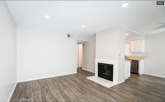 4406 Cahuenga Blvd Unit 102, Toluca Lake, CA 91602