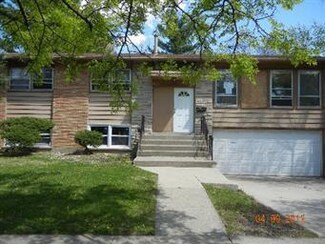 2702 Larkspur Ln, Hazel Crest, IL 60429