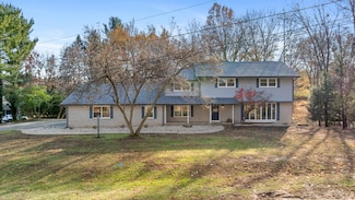 1731 Thornwood Rd, Jackson, MI 49203