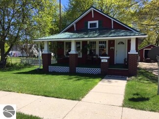 316 W State St, Clare, MI 48617