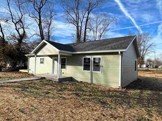 1420 N 26th St, Terre Haute, IN 47803