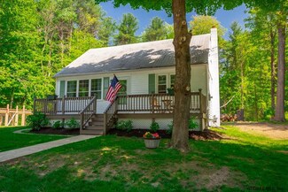 17 Lee Ave, Rexford, NY 12148