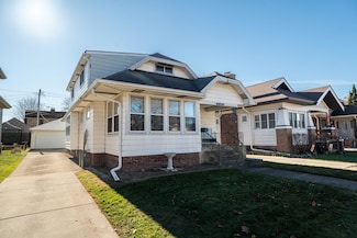 421 Augusta St, Racine, WI 53402