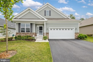 42 Flanders Dr, Barnegat Township, NJ 08005