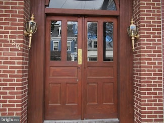 152 W South St, Carlisle, PA 17013