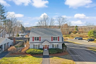 8 Laconia Ave, Derry, NH 03038