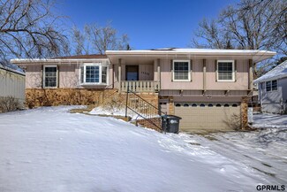 13574 Gold St, Omaha, NE 68144