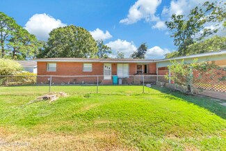 1804 Clover St, Opelousas, LA 70570