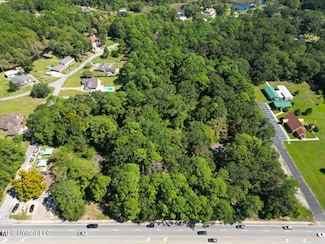 4500 Gautier Vancleave Rd, Gautier, MS 39553