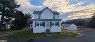 149 S Funk St, Strasburg, VA 22657