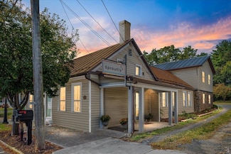 9299 N Congress St, New Market, VA 22844