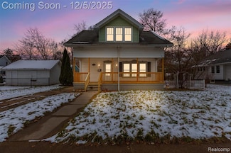 142 Miller St, Mount Clemens, MI 48043