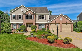 551 Burkes Dr, Coraopolis, PA 15108