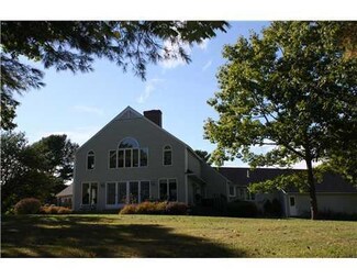 24 Brittany Ln, Harpswell, ME 04079