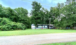 23500 Parker Ln, Lebanon, MO 65536