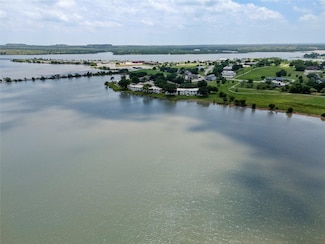 109 Harbor Dr Unit 105, Bridgeport, TX 76426