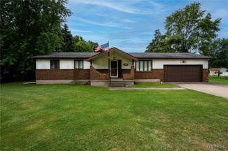 6953 Ralph Ct, Niagara Falls, NY 14304