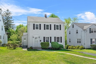 4 W Jackson Ave, Middletown, NY 10940